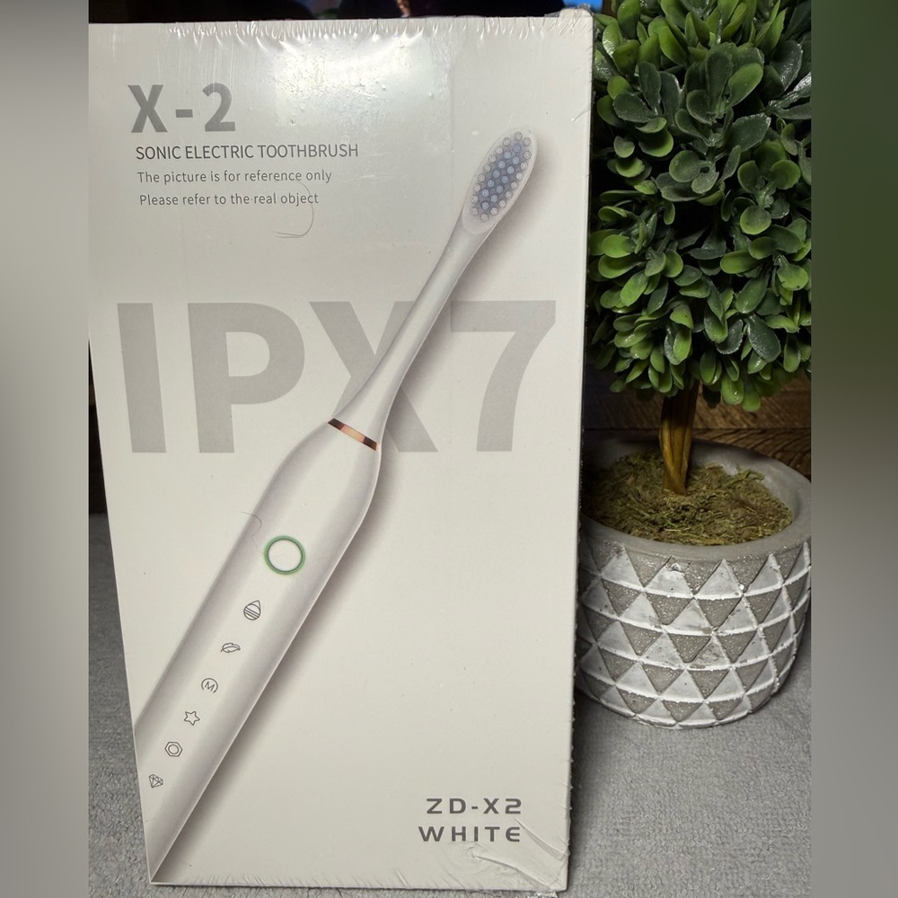 Sonic Electric Toothbrush - White - New in sealed box
